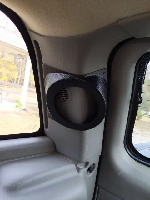 Rear D-Pillar 6.5 in Speaker Pods for 2000-2006 Cadillac Escalade Chevrolet Avalanche Silverado Tahoe Suburban GMC Sierra Yukon Rear D-Pillar Custom Speaker Pods for the 2000-2006 Cadillac Escalade Chevrolet Avalanche Silverado Tahoe Suburban GMC Sierra Yukon to hold 6.5 in speakers for car audio installation upgrade