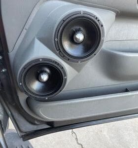 customer image Speaker Upgrade for the Front Door of your 1999-2007 Ford F250, F350, Excursion. Easy installation of a Dual 6.5" Midrange for the most powerful car stereo possible.