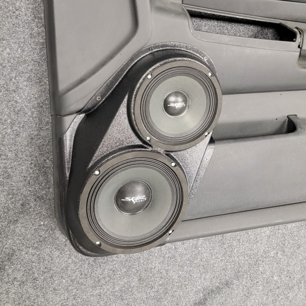 center ortho Speaker Upgrade for the Front Door of your 2001-2003 Dodge Durango. Easy installation of a 8" and 6.5" Midrange for the most powerful car stereo possible.