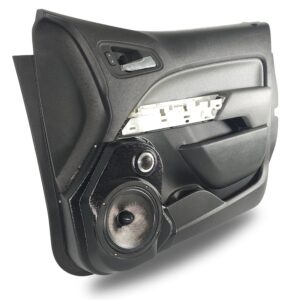 left full Speaker Upgrade for the Front Door of your 2015-2022 Chevrolet Colorado, GMC Canyon. Easy installation of a 8" Midrange and Tweeter for the most powerful car stereo possible.