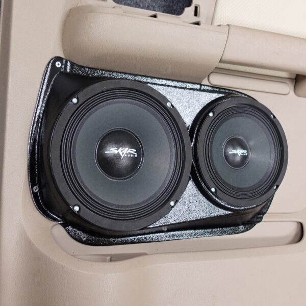 left ortho Speaker Upgrade for the Rear Door of your 2003-2006 Ford Expedition. Easy installation of a 8" and 6.5" Midrange for the most powerful car stereo possible.