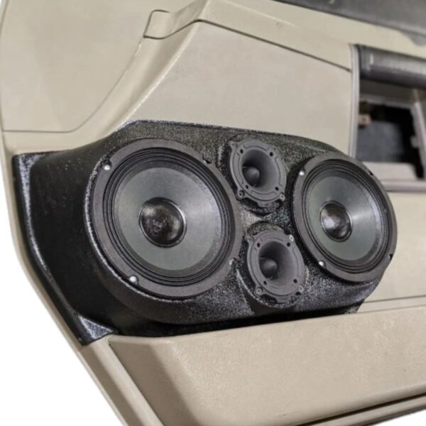 left ortho Speaker Upgrade for the Front Door of your 2004-2007 Hummer H2. Easy installation of a Dual 6.5" Midrange and Dual 3.5" Super Tweeter for the most powerful car stereo possible.