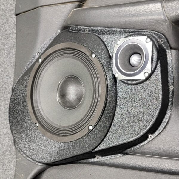 right ortho Speaker Upgrade for the Front Door of your 2002-2005 Dodge Ram. Easy installation of a 8" and 3.5" Super Tweeter for the most powerful car stereo possible.