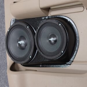 right ortho Speaker Upgrade for the Rear Door of your 2003-2006 Ford Expedition. Easy installation of a 8" and 6.5" Midrange for the most powerful car stereo possible.