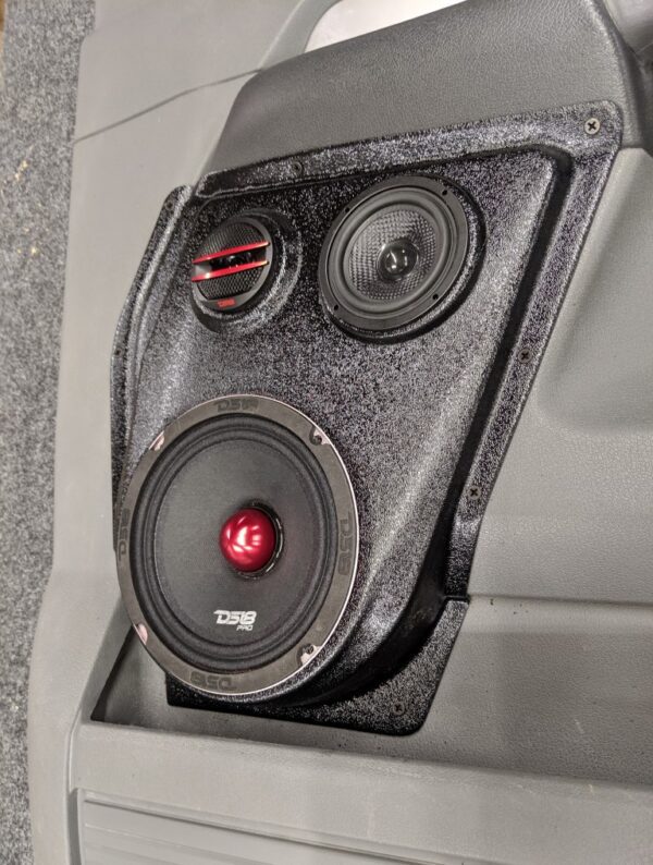 right ortho Speaker Upgrade for the Front Door of your 2006-2008 Dodge Ram. Easy installation of a 6.5" Three Way Speaker System for the most powerful car stereo possible.