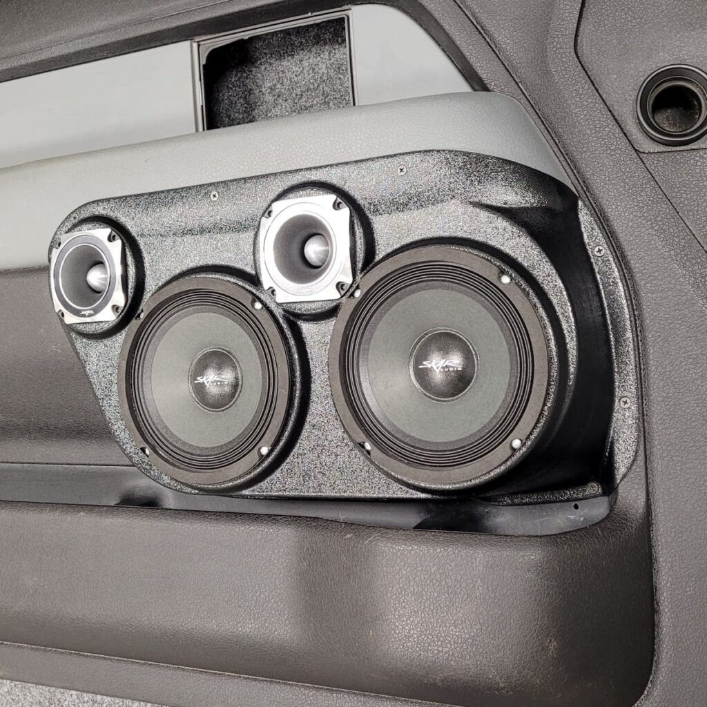 right ortho Speaker Upgrade for the Front Door of your 2009-2014 Ford F150. Easy installation of a Dual 6.5" Midrange and Dual 3.5" Super Tweeter for the most powerful car stereo possible.