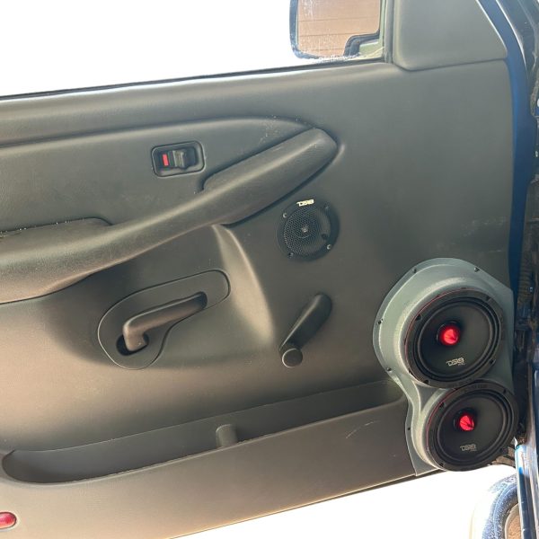 Front Door Custom Speaker Pods for the 2000-2006 Chevrolet Silverado GMC Sierra to hold Dual 6.5 in speakers for car audio installation upgrade