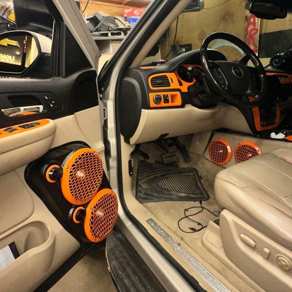 customer image Speaker Upgrade for the Front Door of your 2007-2009 Chevrolet Tahoe, Suburban, Avalanche, Silverado. GMC Yukon, Sierra. Cadillac Escalade. Easy installation of a Dual 8" and Dual Tweeter for the most powerful car stereo possible.