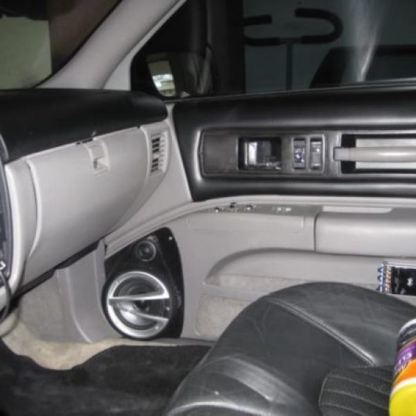 customer image Speaker Upgrade for the Front Door of your 1992-1996 Chevrolet Caprice, Impala SS. Easy installation of a 6.5" Component Set for the most powerful car stereo possible.