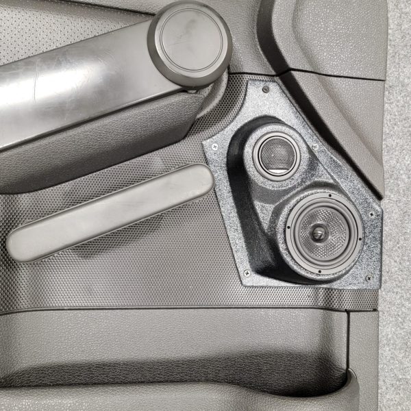 left ortho Speaker Upgrade for the Front Door of your 2006-2010 Ford Explorer. Easy installation of a 3.5" Midrange and Tweeter for the most powerful car stereo possible.