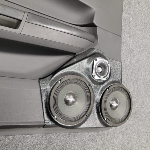 left ortho Speaker Upgrade for the Front Door of your 2005-2007 Chrysler 300. Easy installation of a Dual 6.5" Midrange and Single 3.5" Super Tweeter for the most powerful car stereo possible.