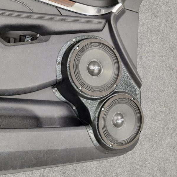 left ortho Speaker Upgrade for the Front Door of your 2016-2019 Ford Explorer. Easy installation of a Dual 6.5" Midrange for the most powerful car stereo possible.