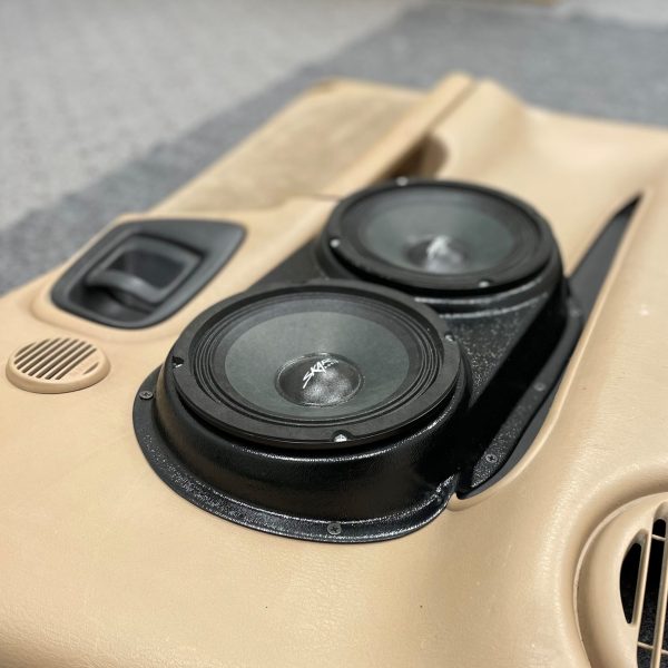 left ortho Speaker Upgrade for the Front Door of your 1998-2000 Dodge Durango. Easy installation of a Dual 6.5" Midrange for the most powerful car stereo possible.