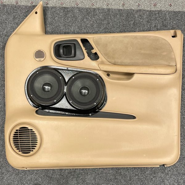 Front Door Custom Speaker Pods for the 1998-2000 Dodge Dakota Durango to hold Dual 6.5 in speakers for car audio installation upgrade